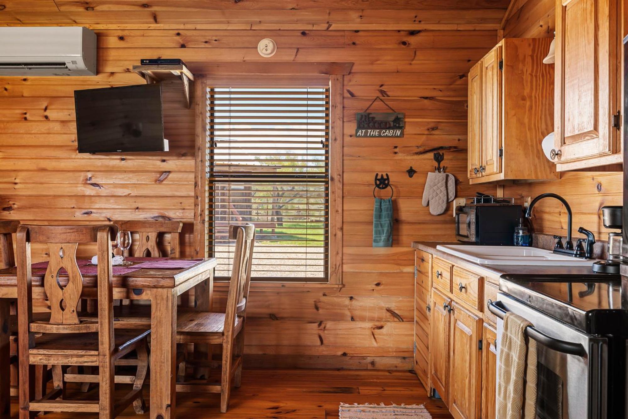 Enchanted Rockview Cabins Crabapple Szoba fotó